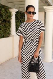 Lorelle Chevron Print Top (Mono)
