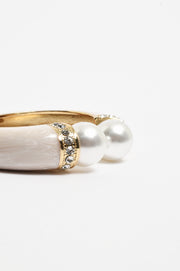 Enamel Pearl Hinge Bracelet (Cream/Gold)