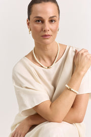 Glass Pearl Pod Necklace (Cream/Gold)