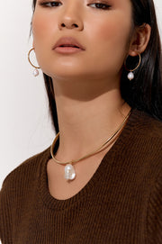 Freshwater Pearl Drop Midi Hoops (Silver/Cream)