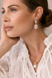 Metal Pod Pearl Earrings (Gold)