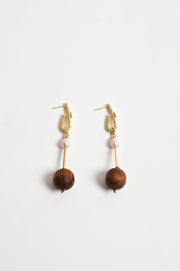 Timber Drop Freshwater Pearl Earrings (Choc/Cream)