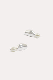 Glass Pearl Pod Stud Earrings (Cream/Silver)