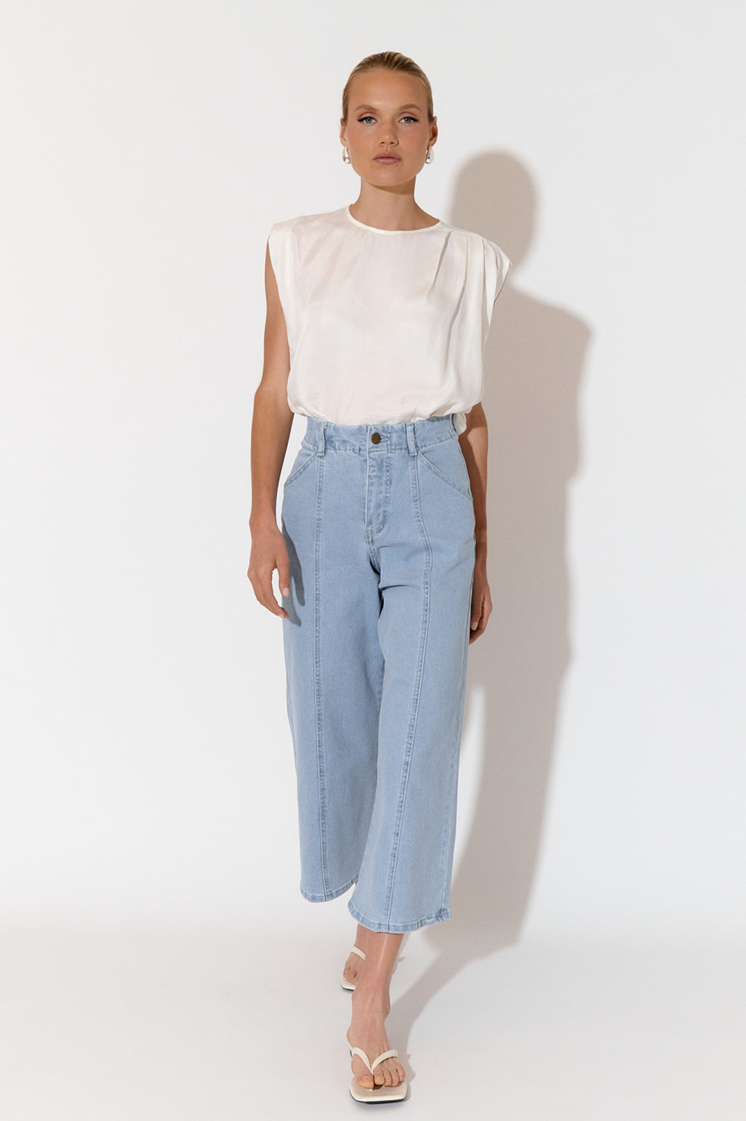 デニム・ジーパン LOOKAST Adele denim wide pants white ADELE DENIM WIDE PANTSW LOOKAST Adele denim wide pants white ADELE DENIM WIDE PANTSW