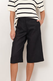 Jordana Longline Short (Black)