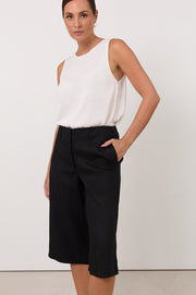Jordana Longline Short (Black)