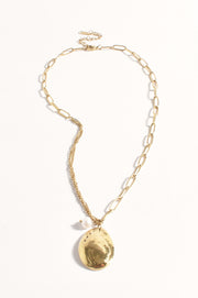 Metal Pod Mini Pearl Pendant Necklace (Gold)