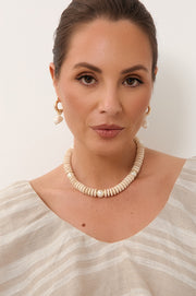 Wheel Bead Pearl Short Event Necklace (Natural)