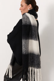 Check Pattern Fringe Edge Scarf (Black/Cream)