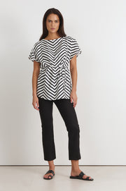 Lorelle Chevron Print Top (Mono)