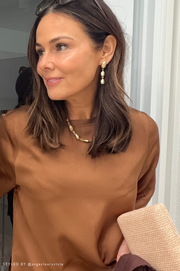 Metal Pod Drop Earrings (Gold)